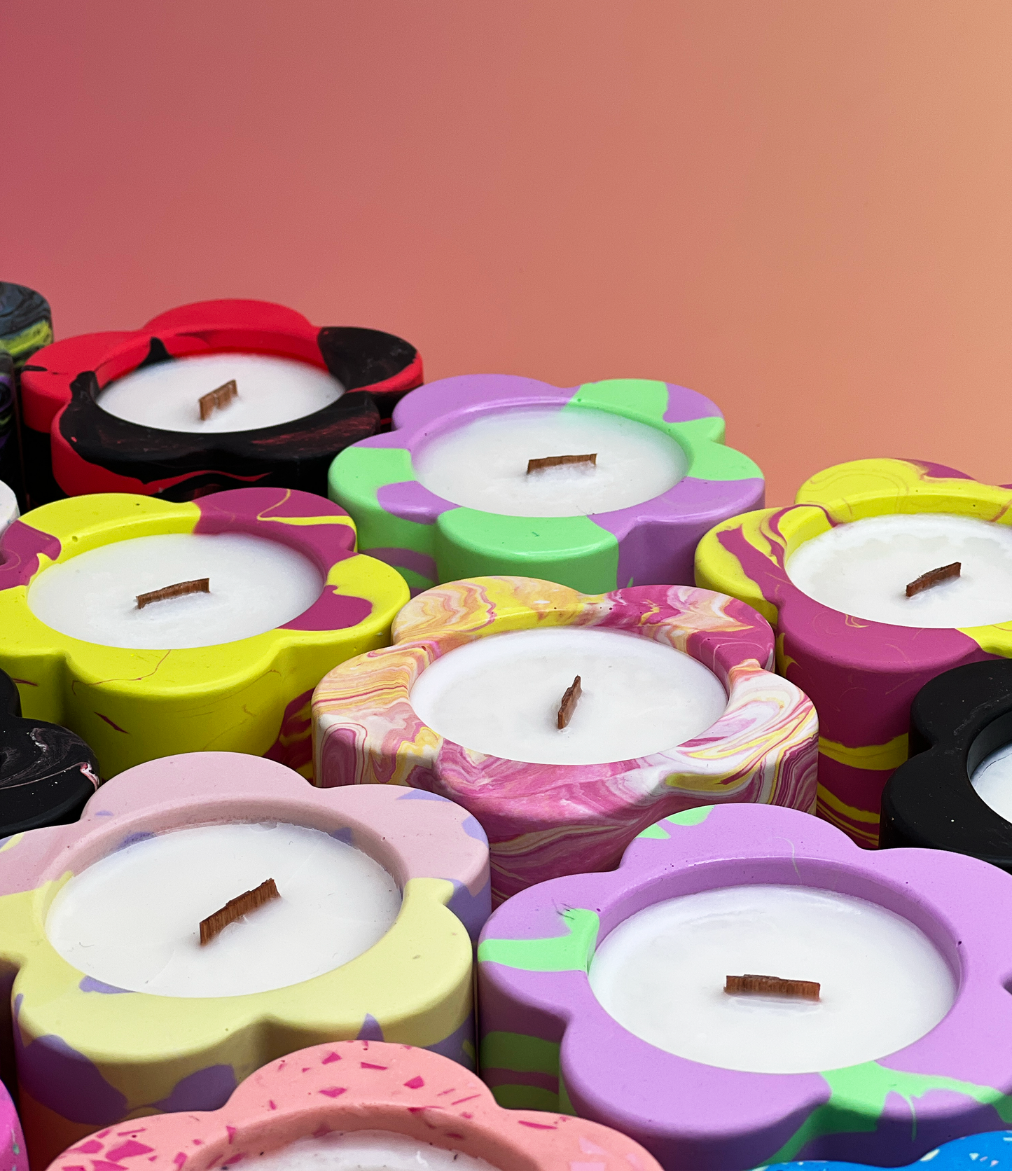 Mini Jesmonite Candle Gift – Colorful Flower Candles for the Scent-Loving Crowd