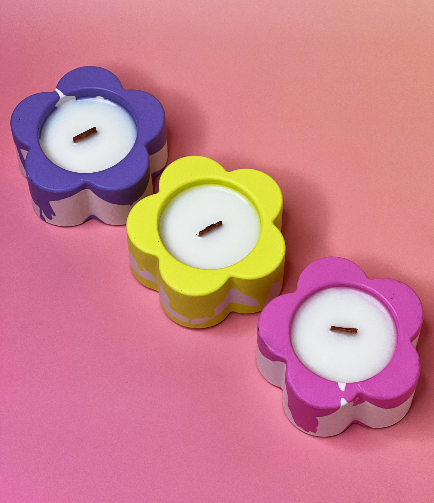 Mini Jesmonite Candle Gift – Colorful Flower Candles for the Scent-Loving Crowd
