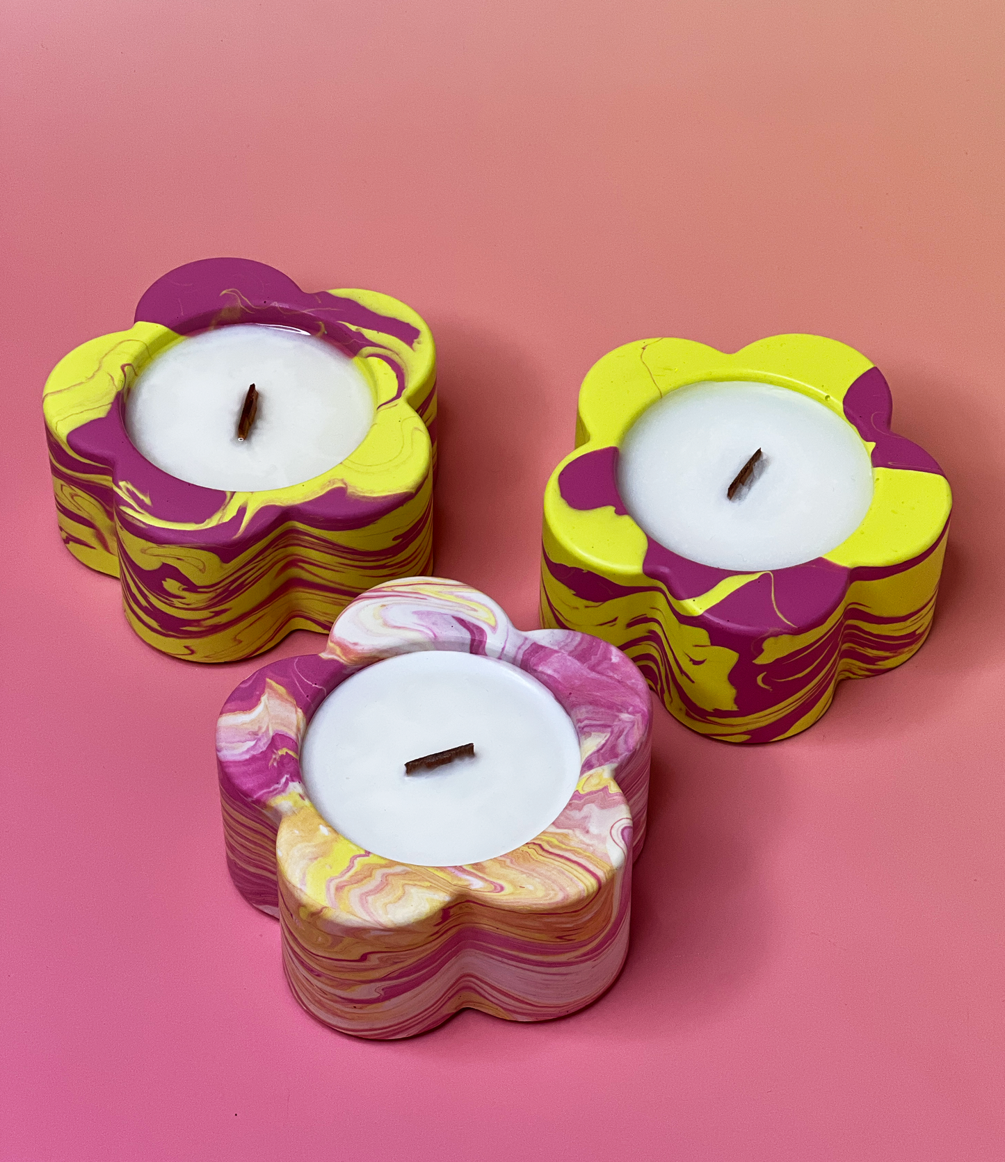 Mini Jesmonite Candle Gift – Colorful Flower Candles for the Scent-Loving Crowd