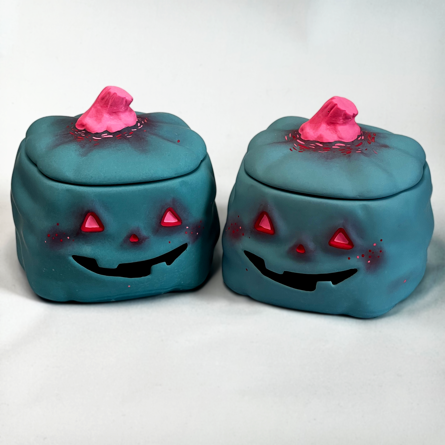 Ploomp – Quirky Halloween Scented Candle