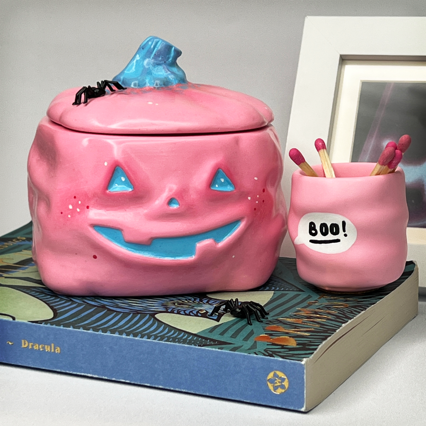Ploomp – Quirky Halloween Scented Candle