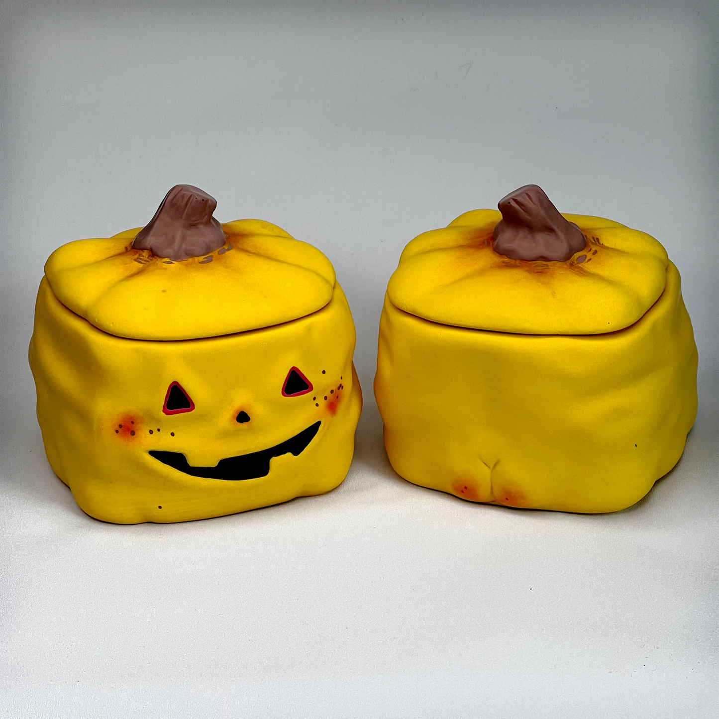 Ploomp – Quirky Halloween Scented Candle